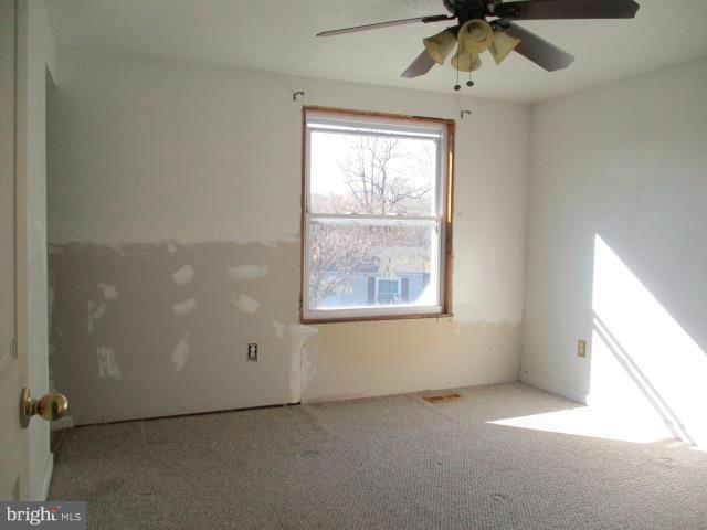 SHANNON SQUARE - Residential