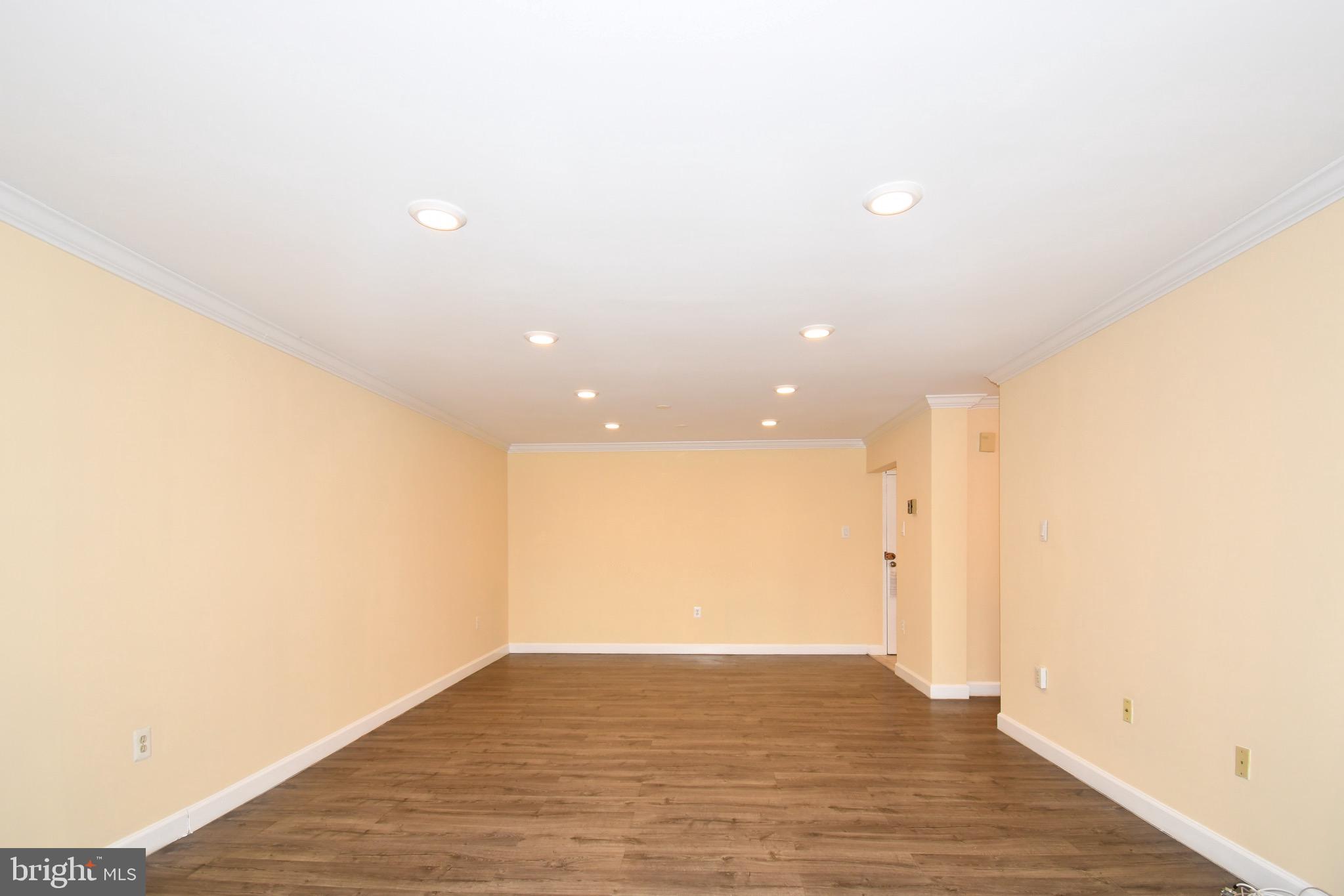 WEST SPRING - Residential Lease