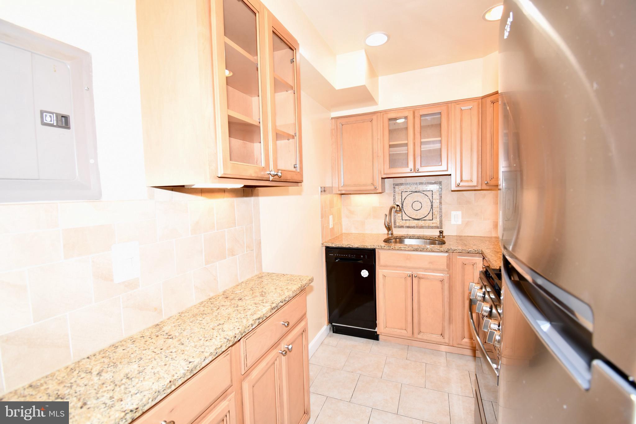 WEST SPRING - Residential Lease