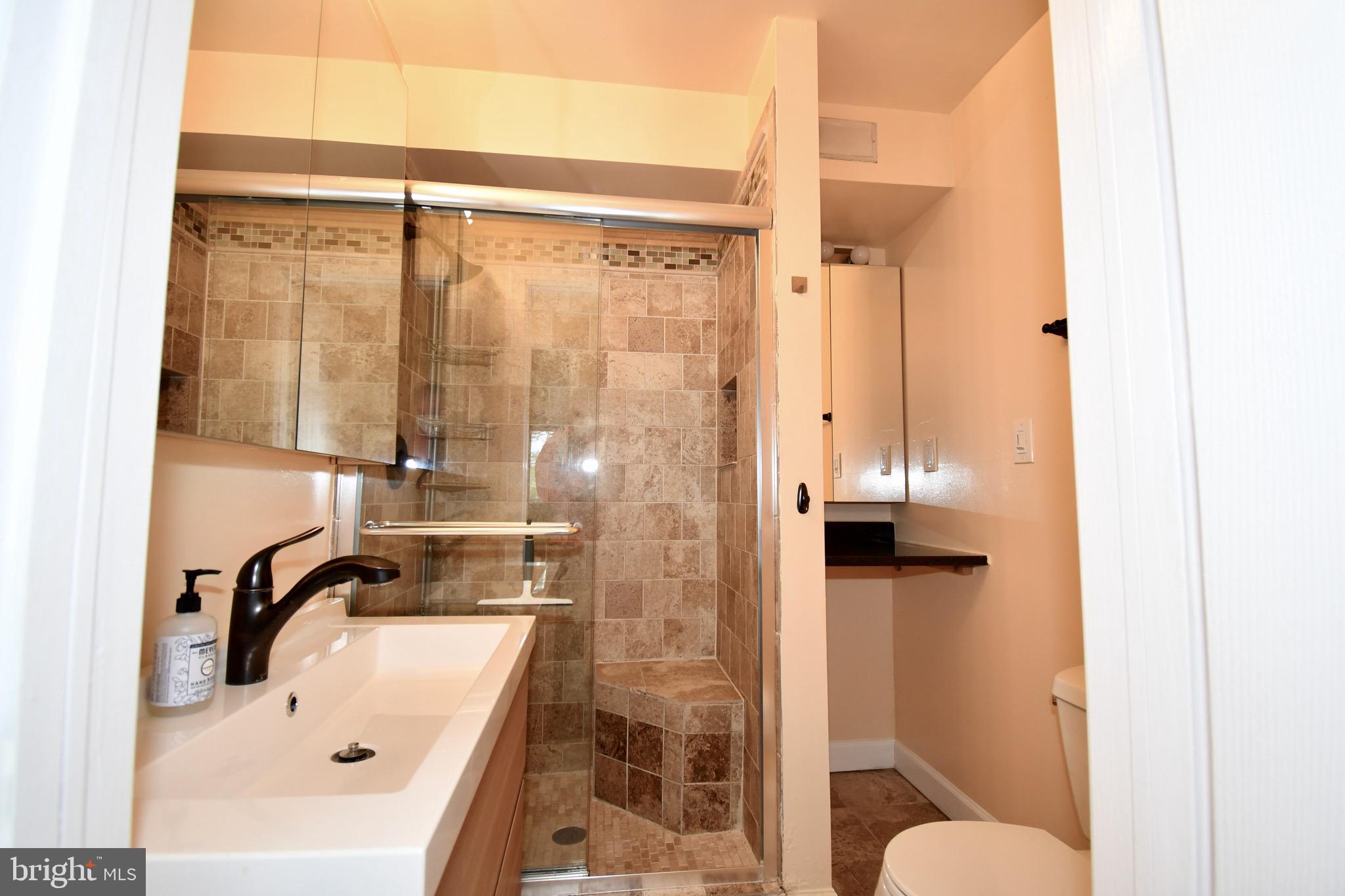 WEST SPRING - Residential Lease