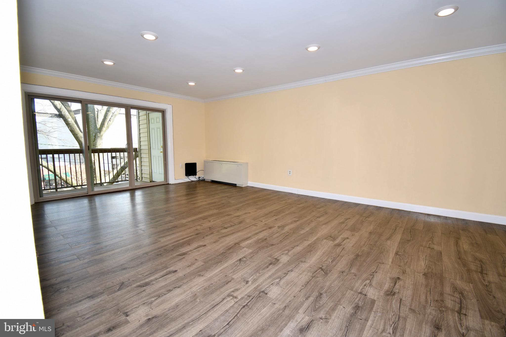 WEST SPRING - Residential Lease