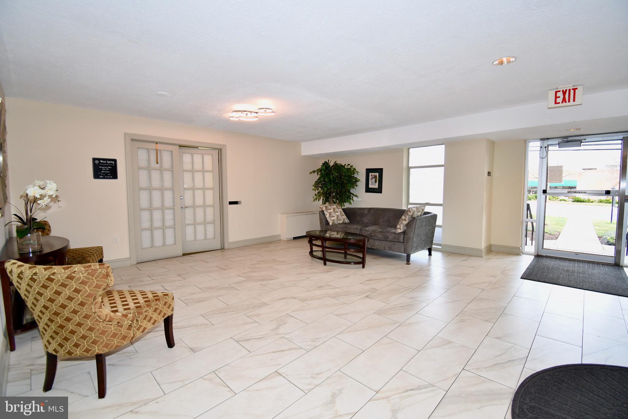 WEST SPRING - Residential Lease