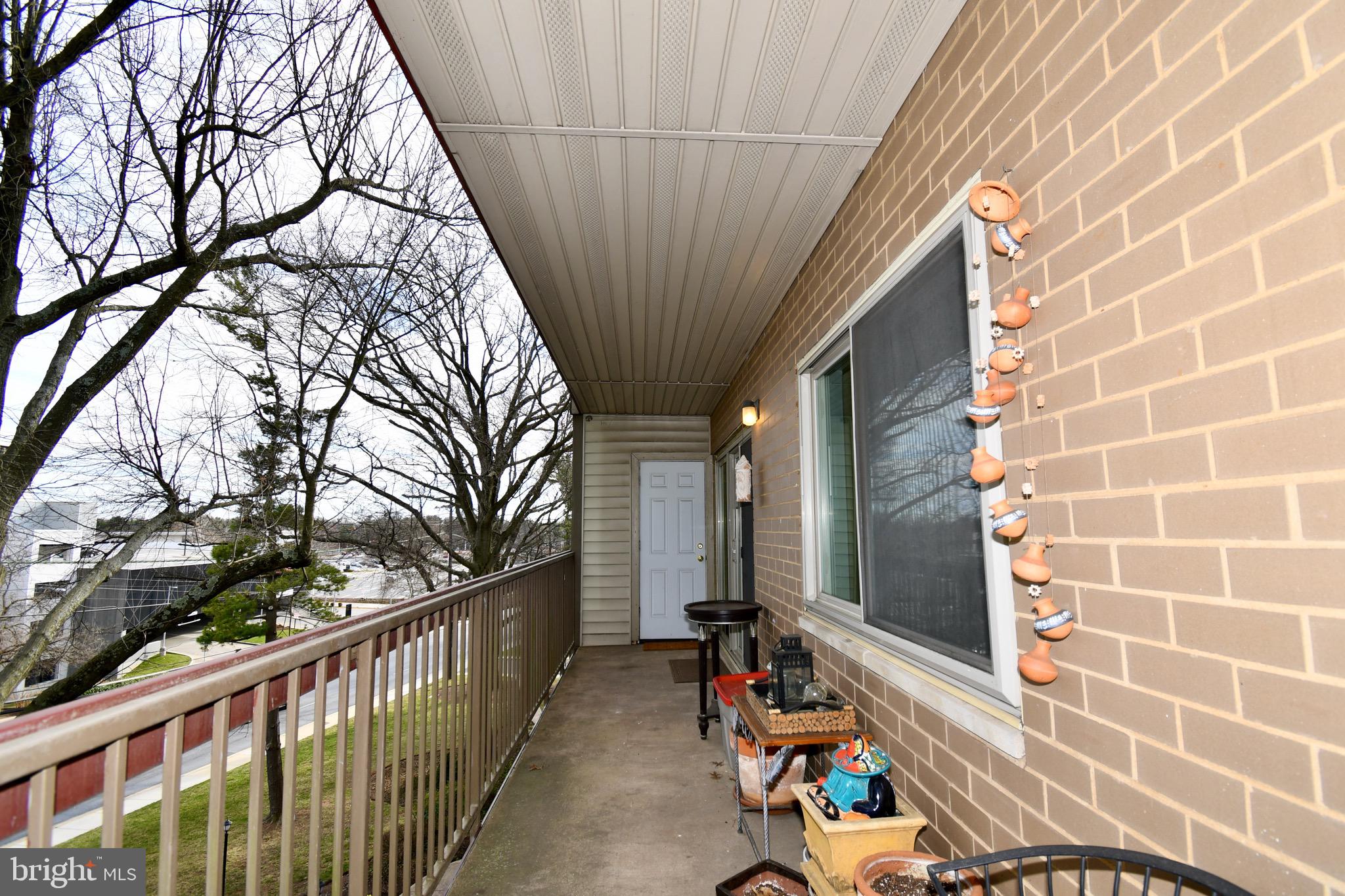 WEST SPRING - Residential Lease