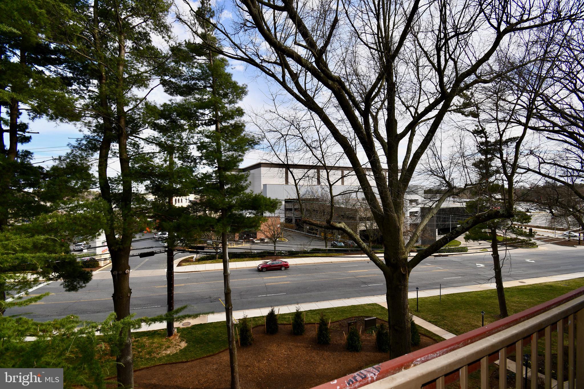 WEST SPRING - Residential Lease