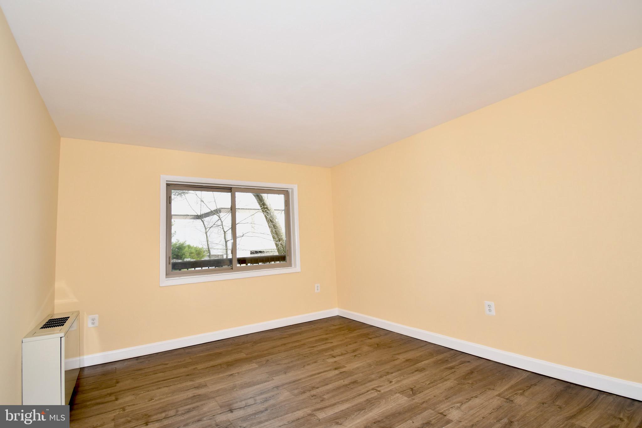 WEST SPRING - Residential Lease