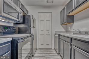 CHARLES VILLAGE - Residential Lease