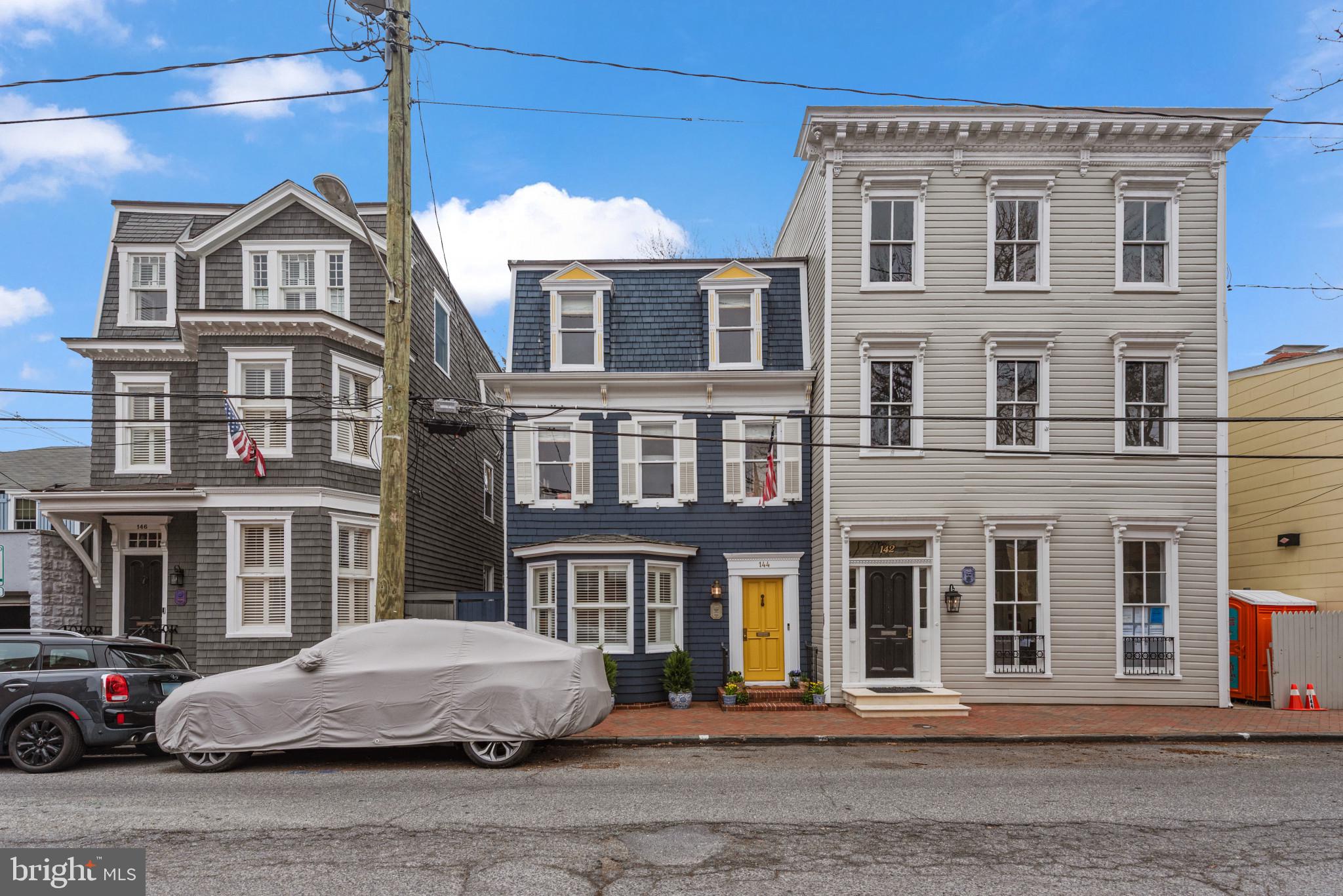 HISTORIC DISTRICT - Residential