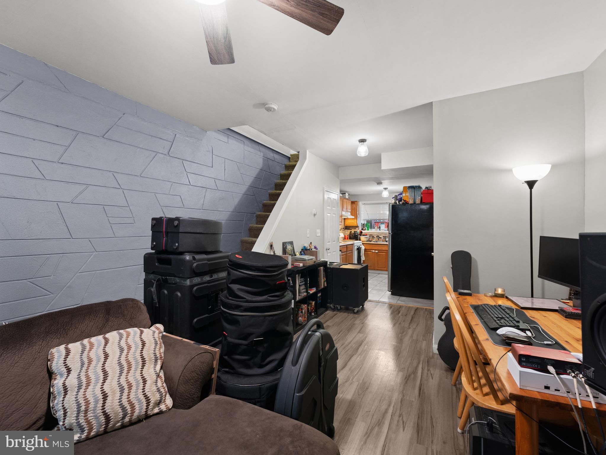 POINT BREEZE - Residential