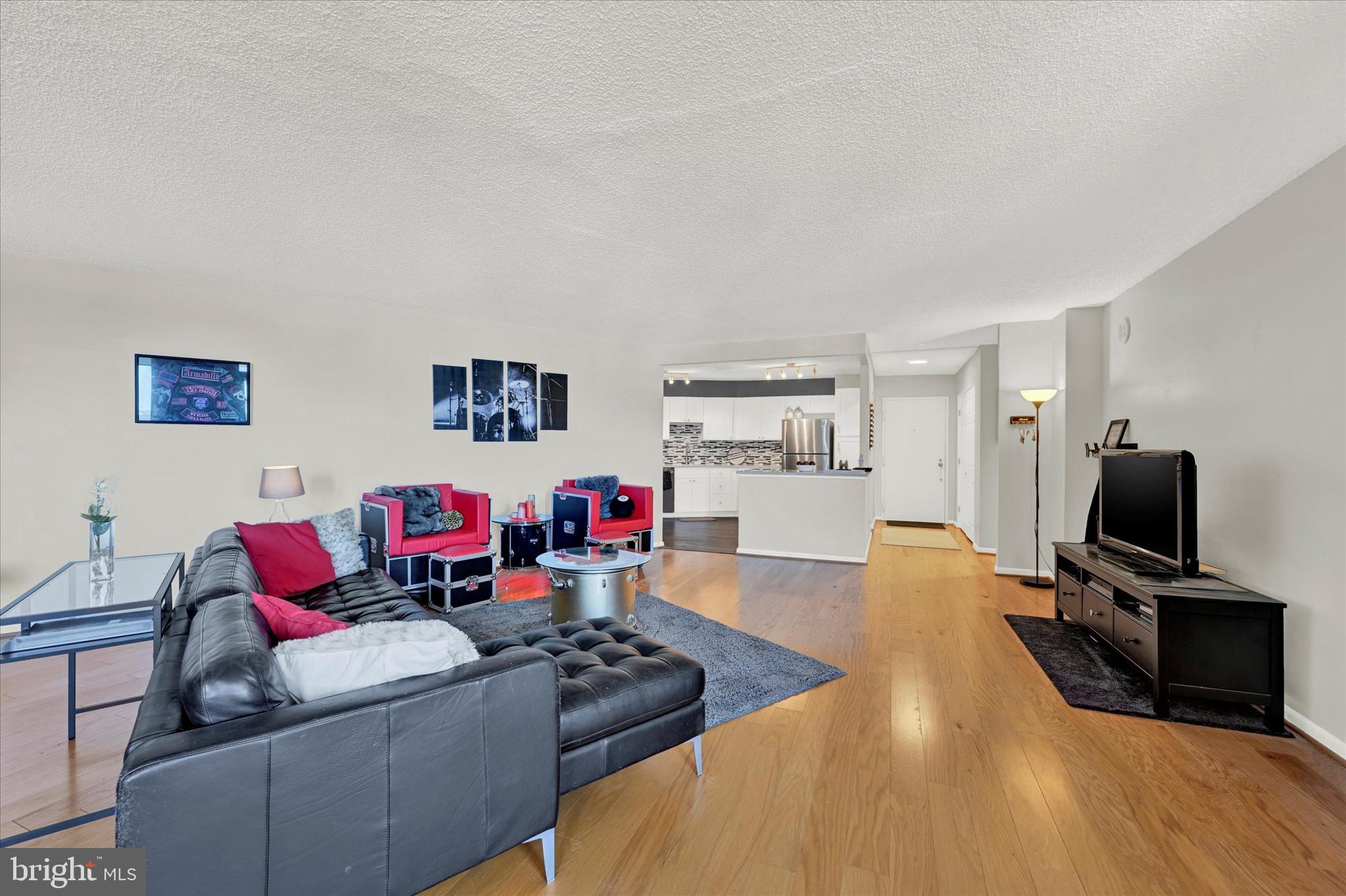 THE RIDGELY - Residential