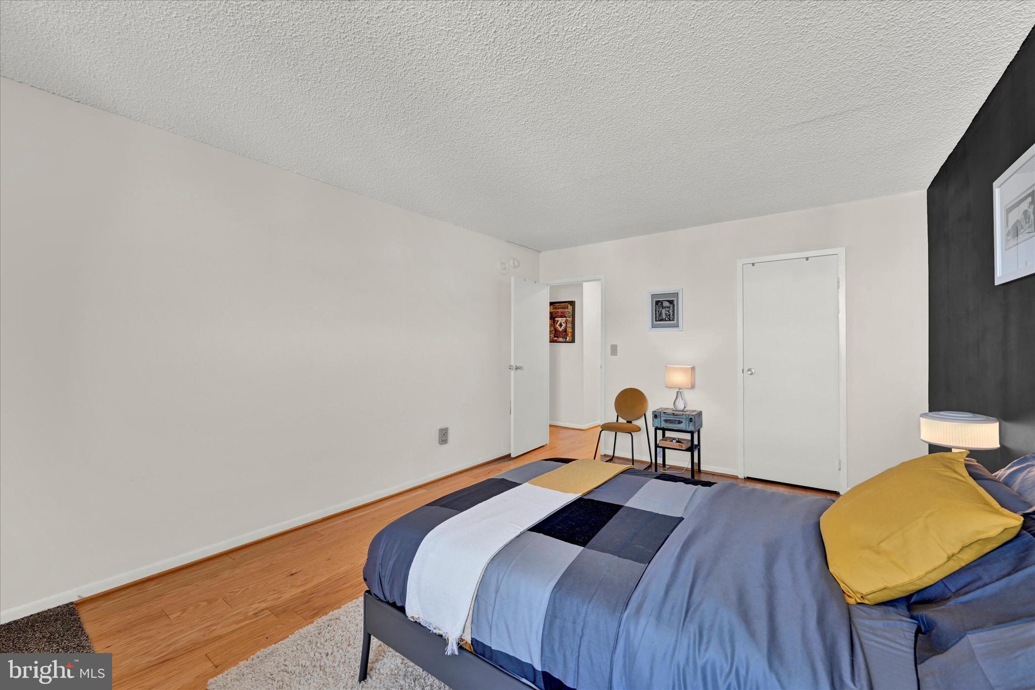 THE RIDGELY - Residential