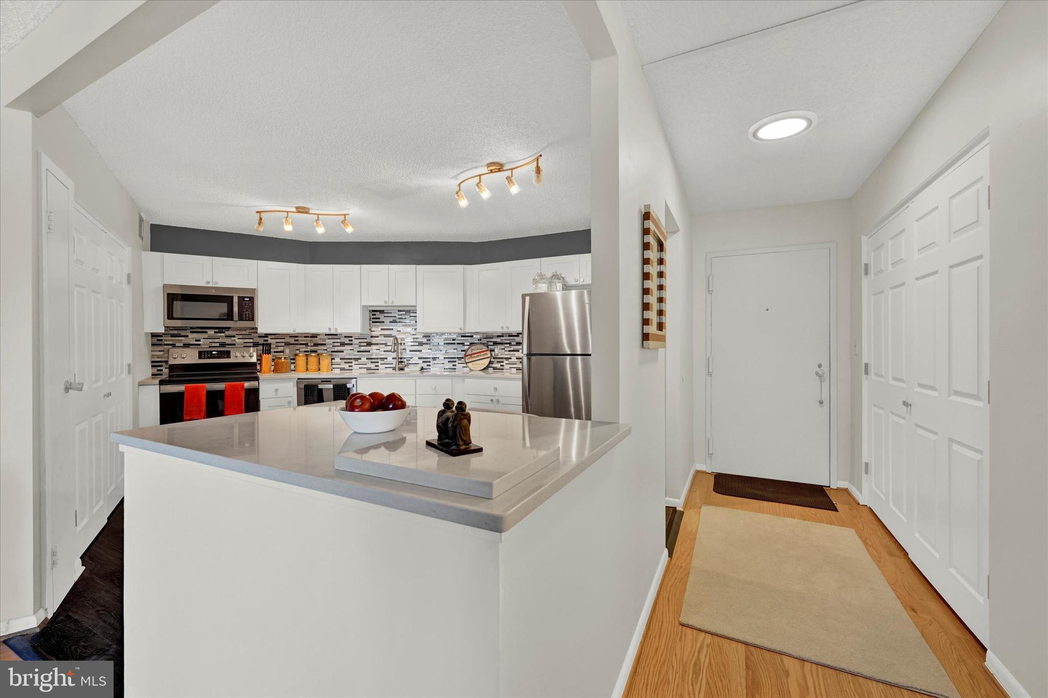 THE RIDGELY - Residential