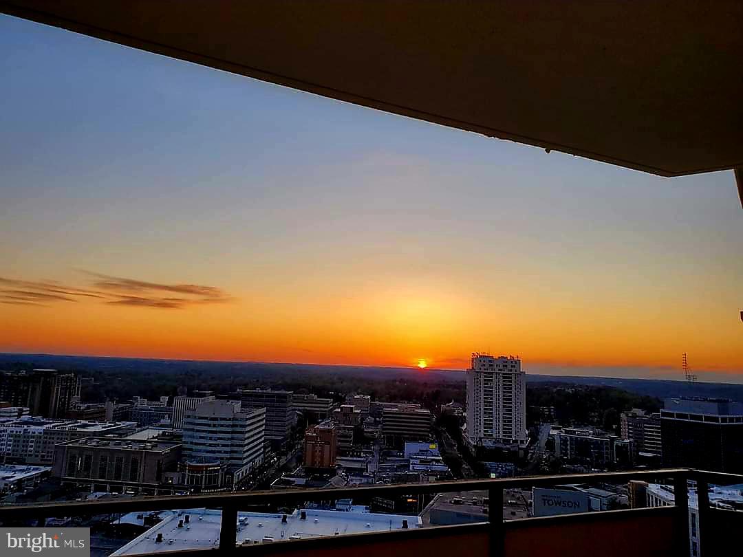 THE RIDGELY - Residential