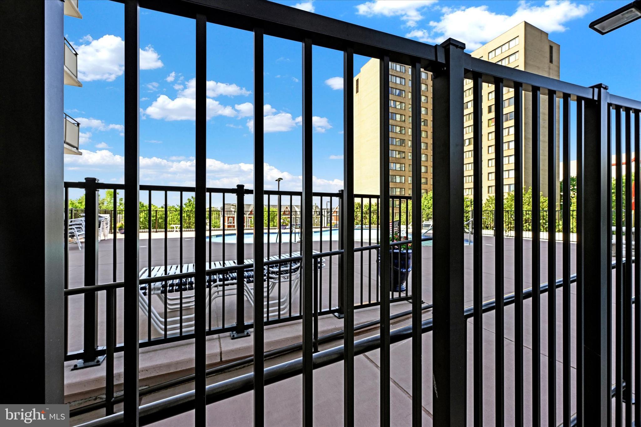 THE RIDGELY - Residential