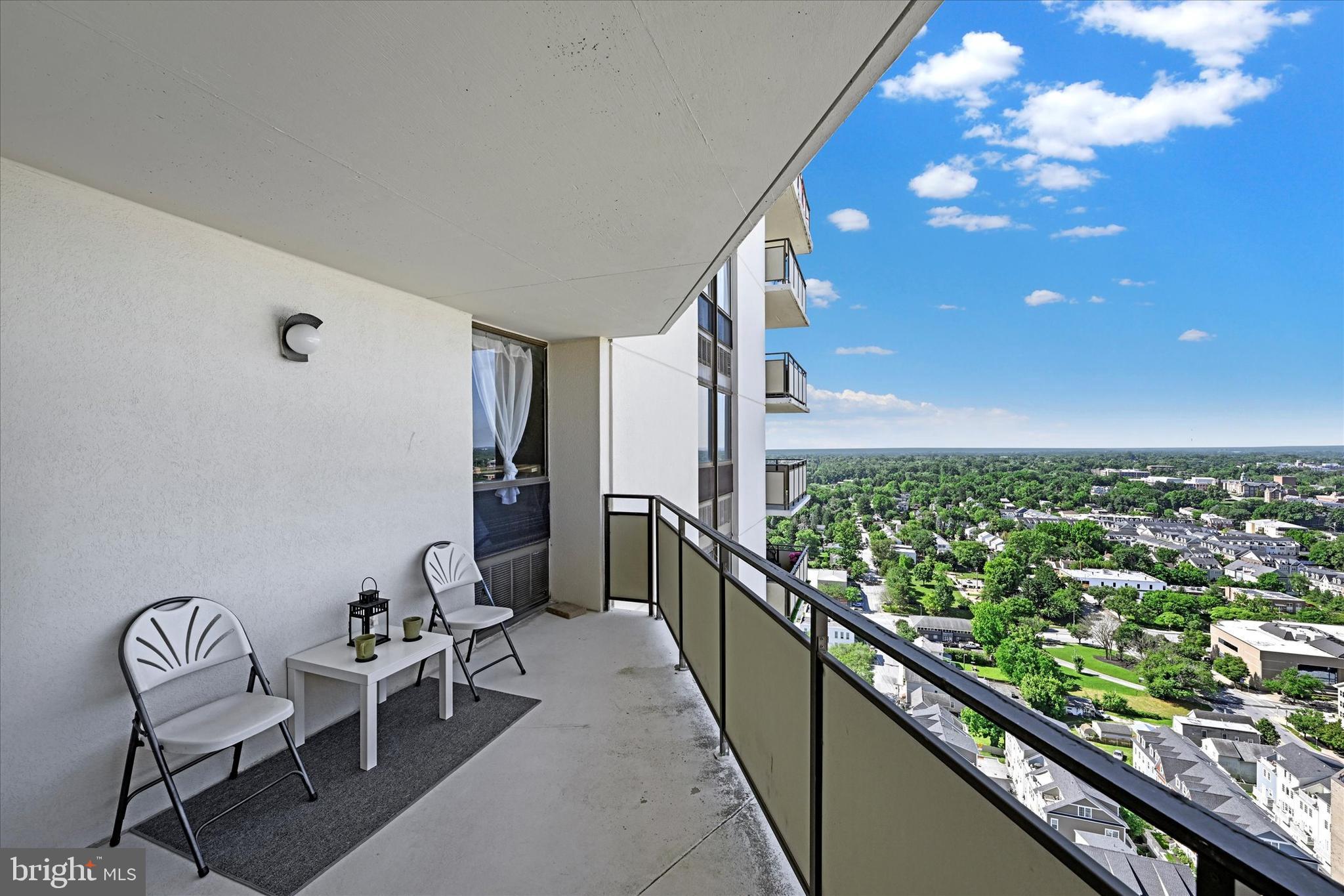 THE RIDGELY - Residential