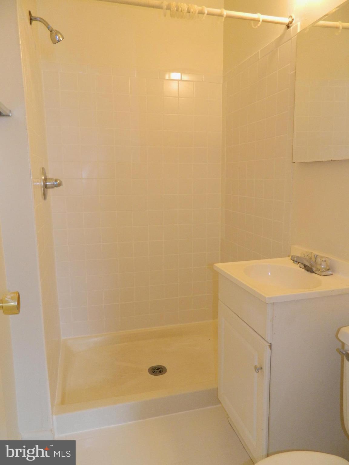 IRONGATE II - Residential Lease