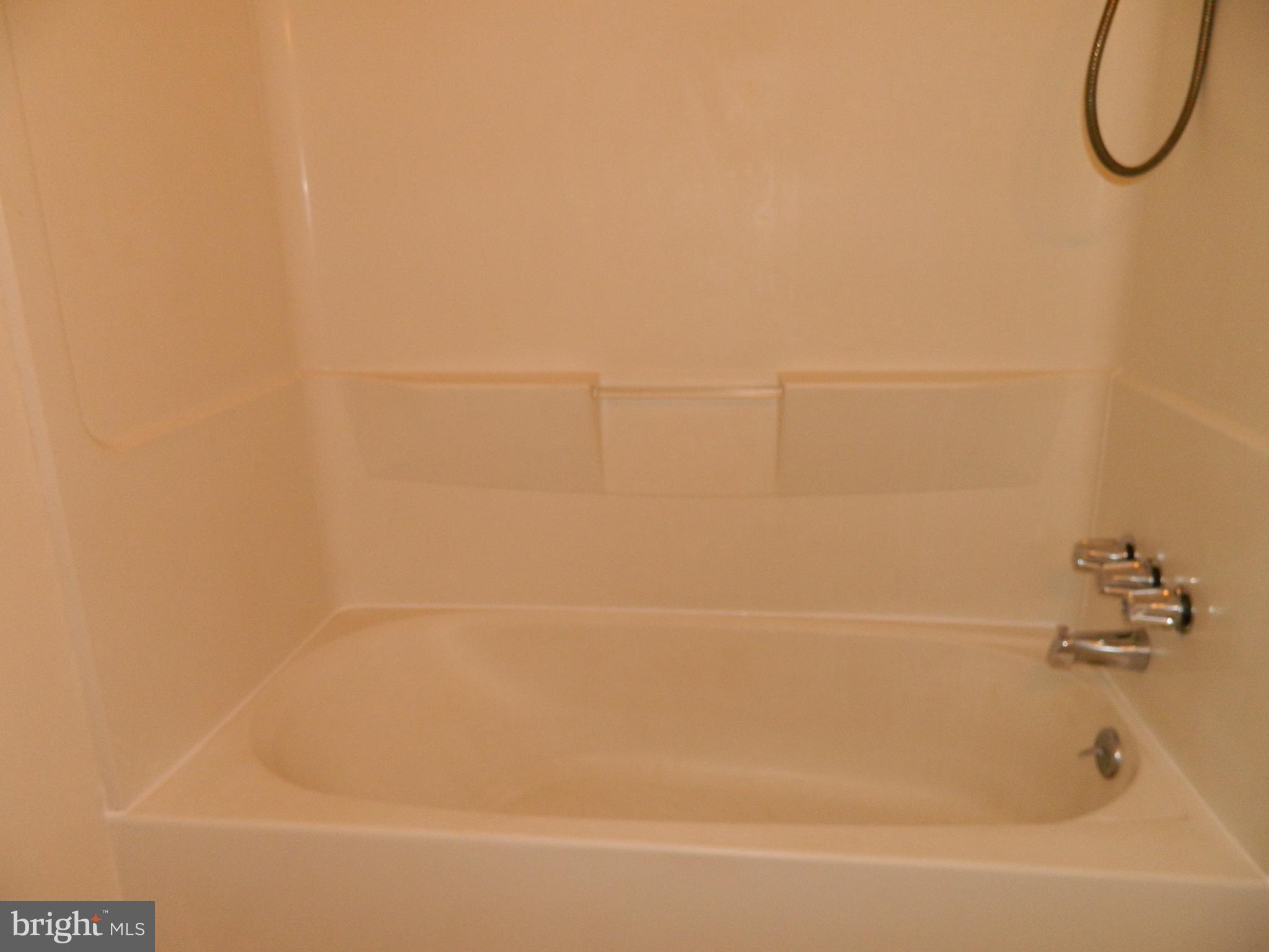 IRONGATE II - Residential Lease