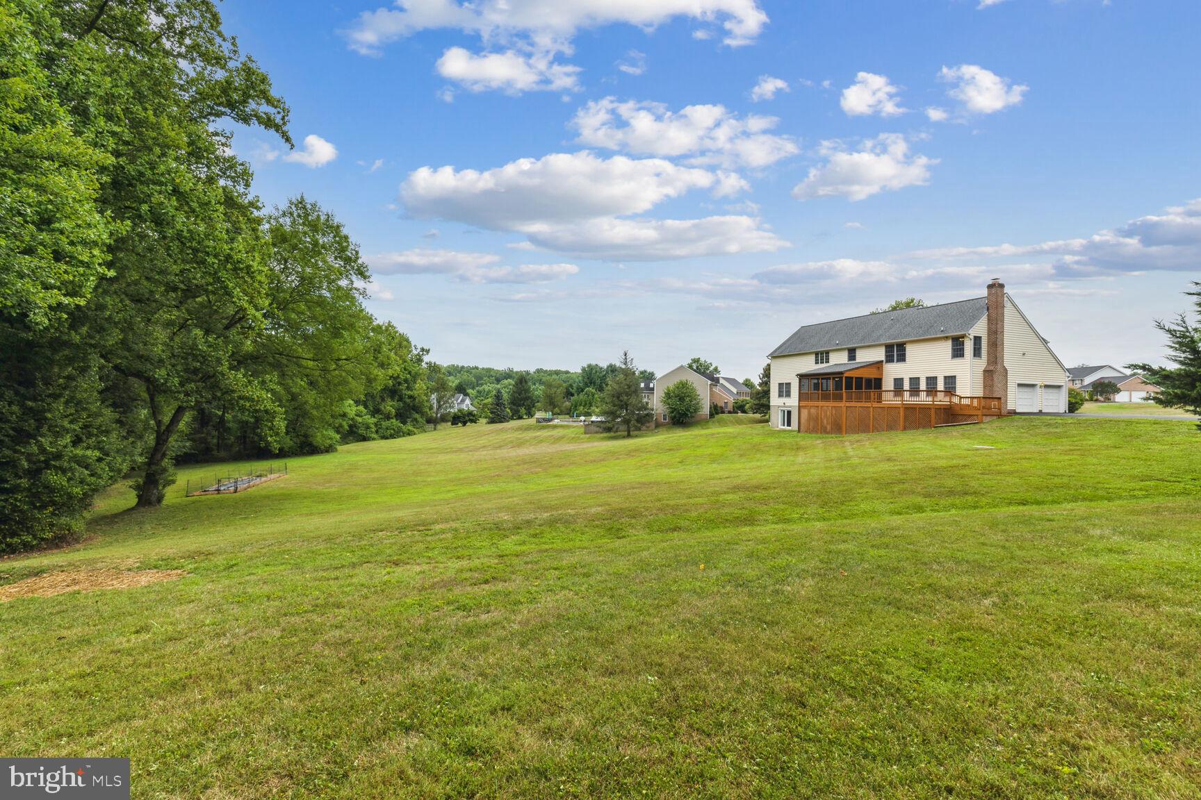 MANOR FIELDS - Residential