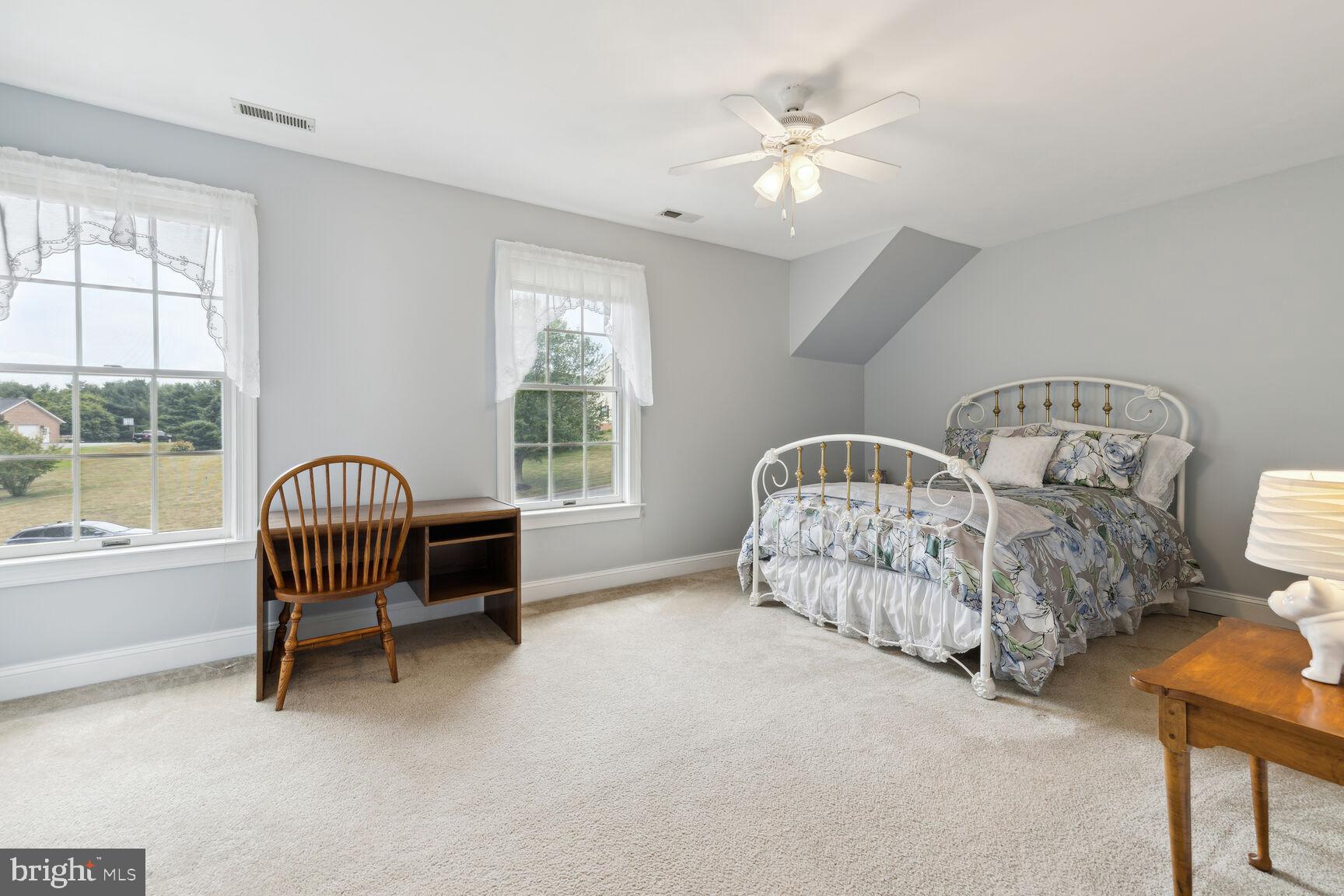 MANOR FIELDS - Residential