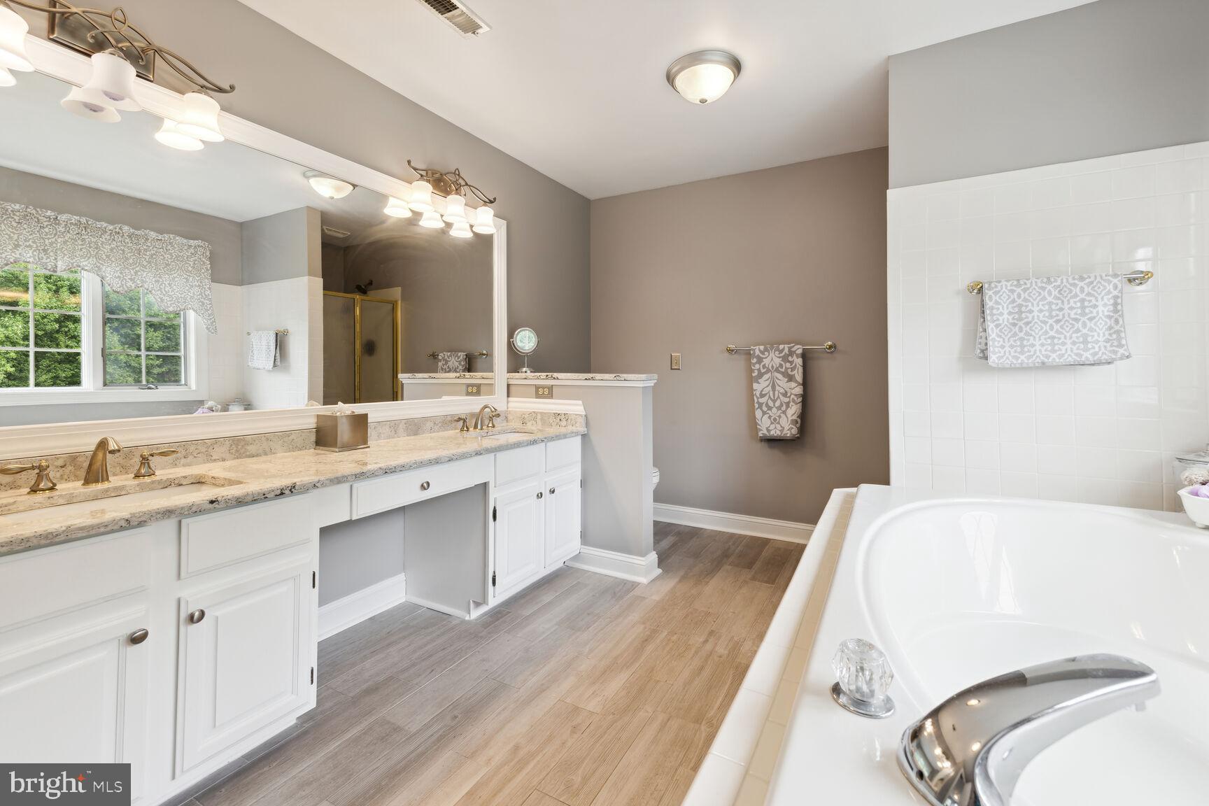 MANOR FIELDS - Residential