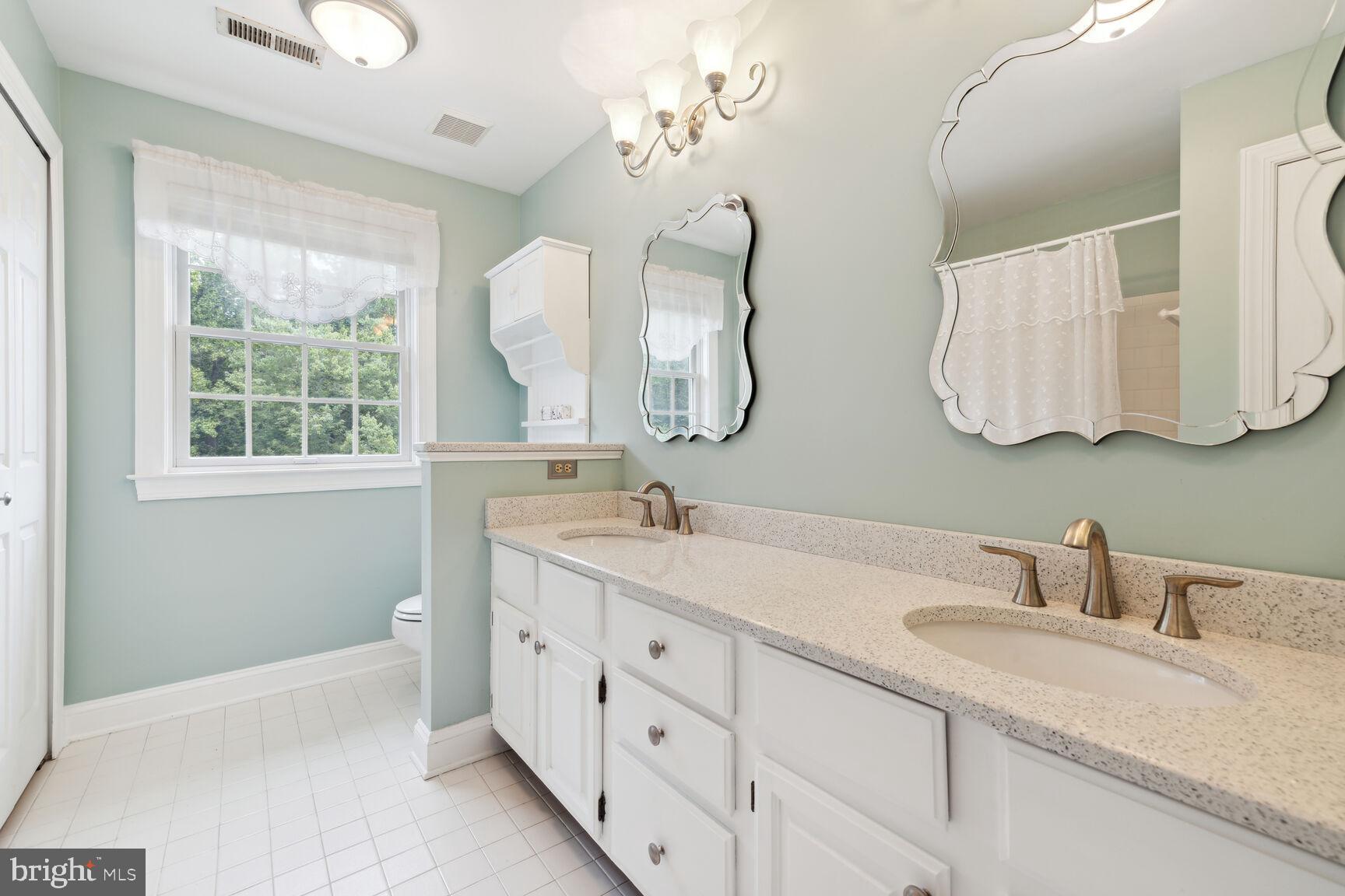 MANOR FIELDS - Residential