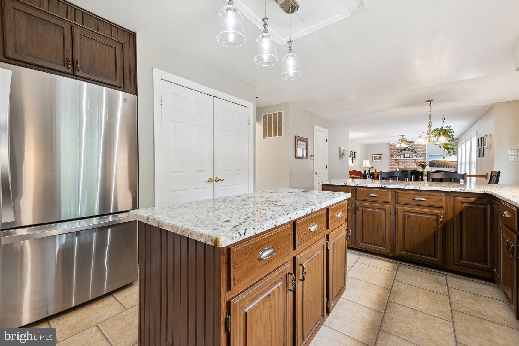 MANOR FIELDS - Residential