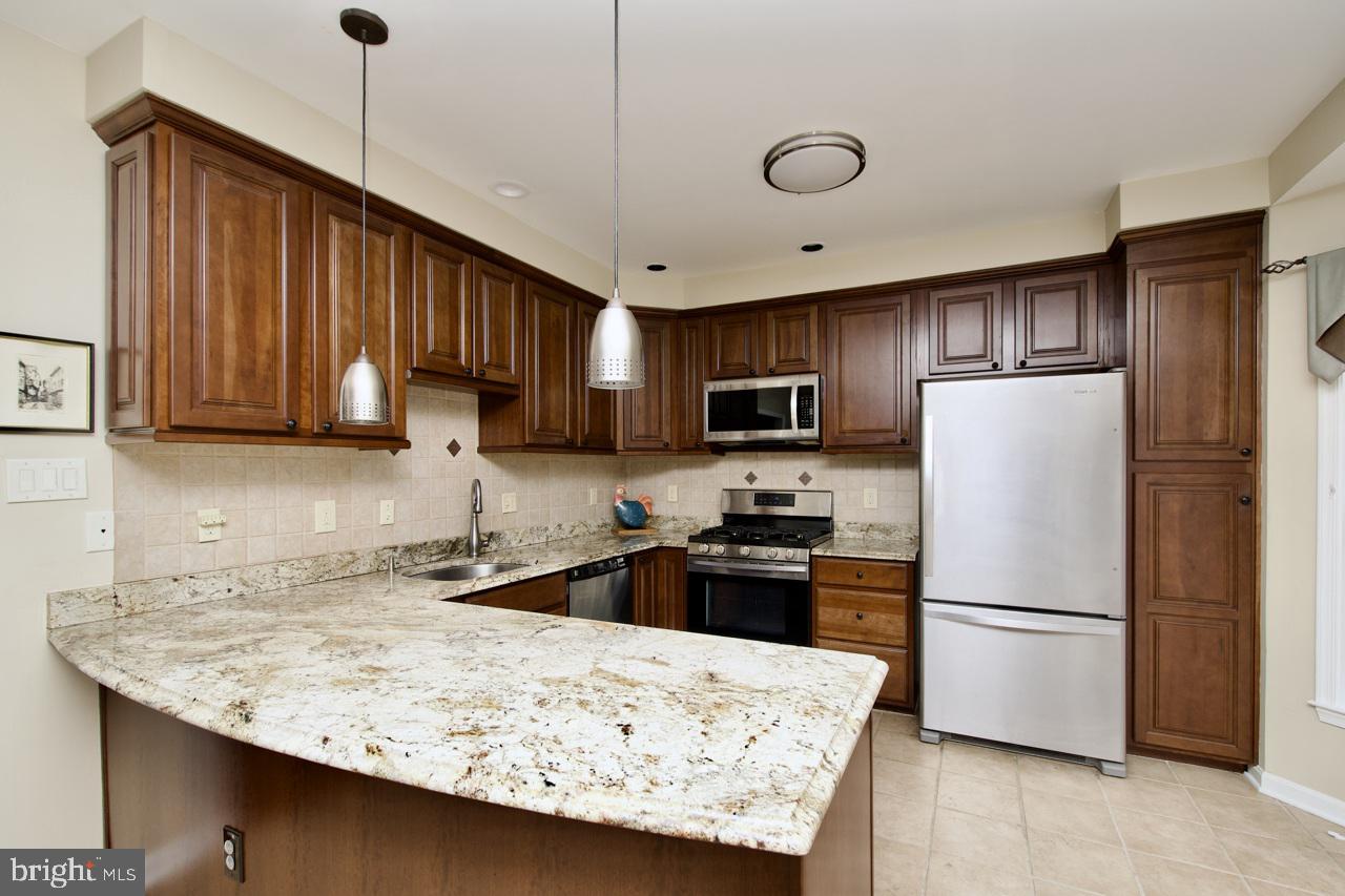 KINGSTOWNE - Residential