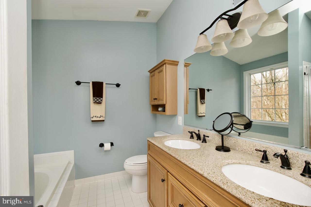 KINGSTOWNE - Residential