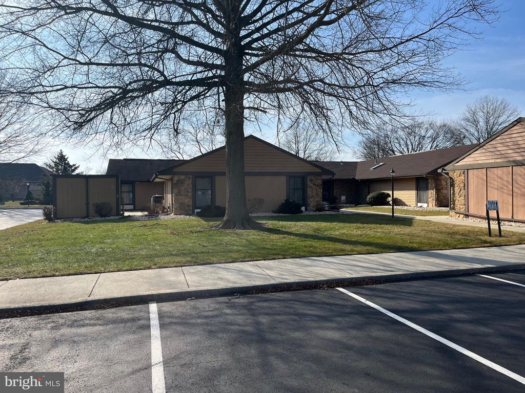 Photo of 21 Abbey Ct, CARLISLE, PA 17015 (MLS # PACB2051030)