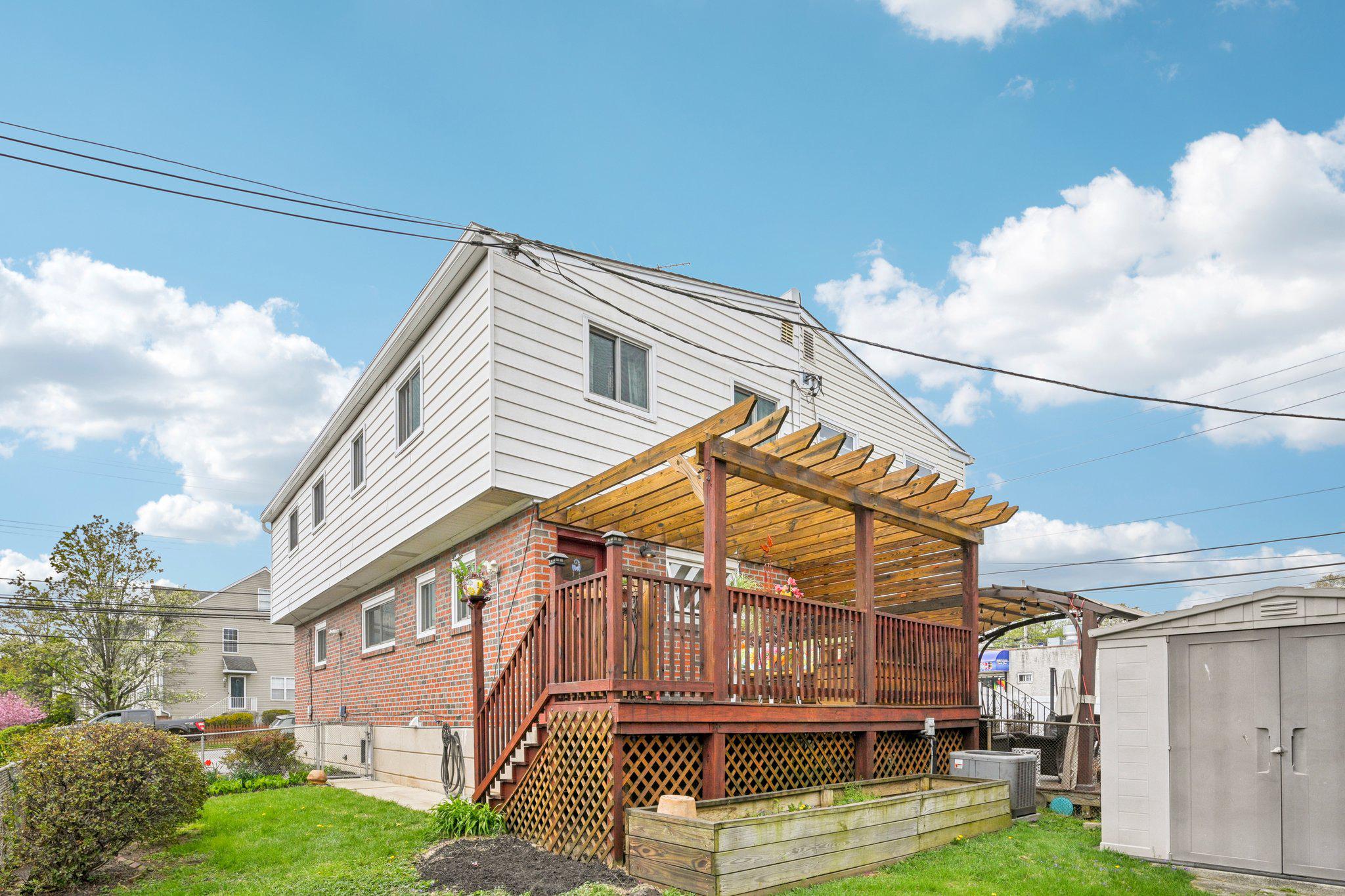 WILDMAN ARMS - Residential