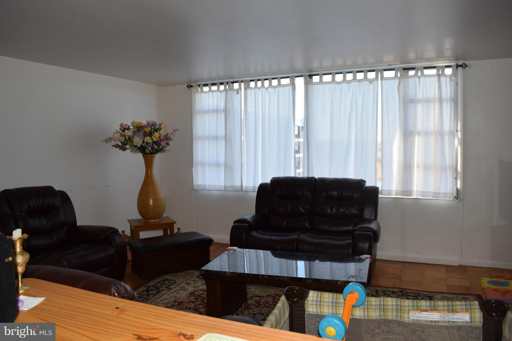 FORTY SIX HUNDRED - Residential