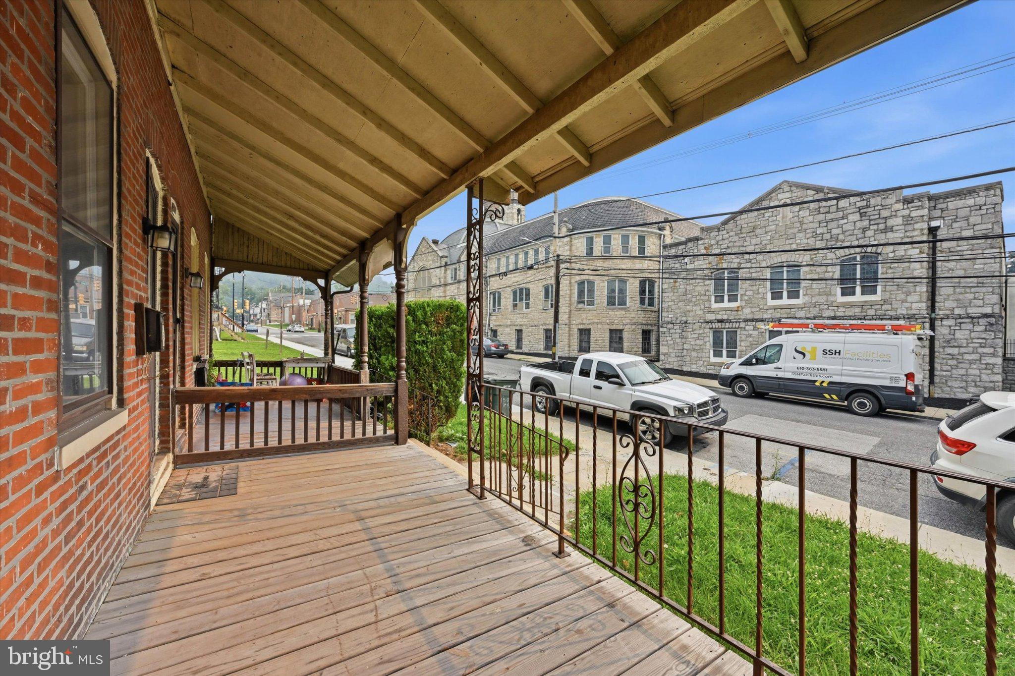 20 S 5TH AVENUE