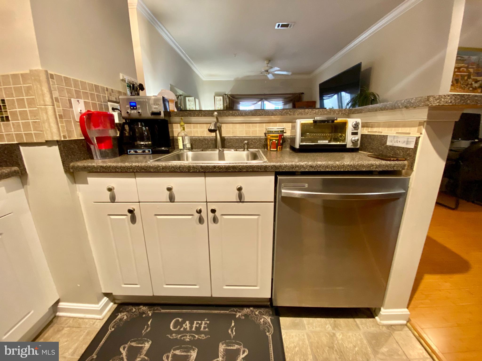 FAIRFAX RIDGE CONDOS - Residential Lease