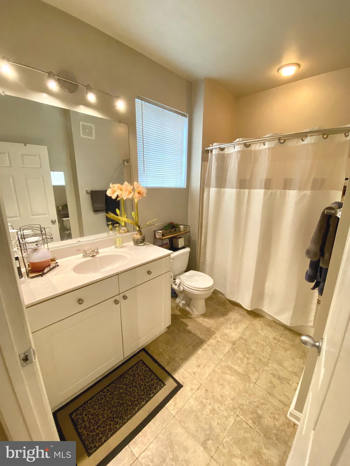 FAIRFAX RIDGE CONDOS - Residential Lease