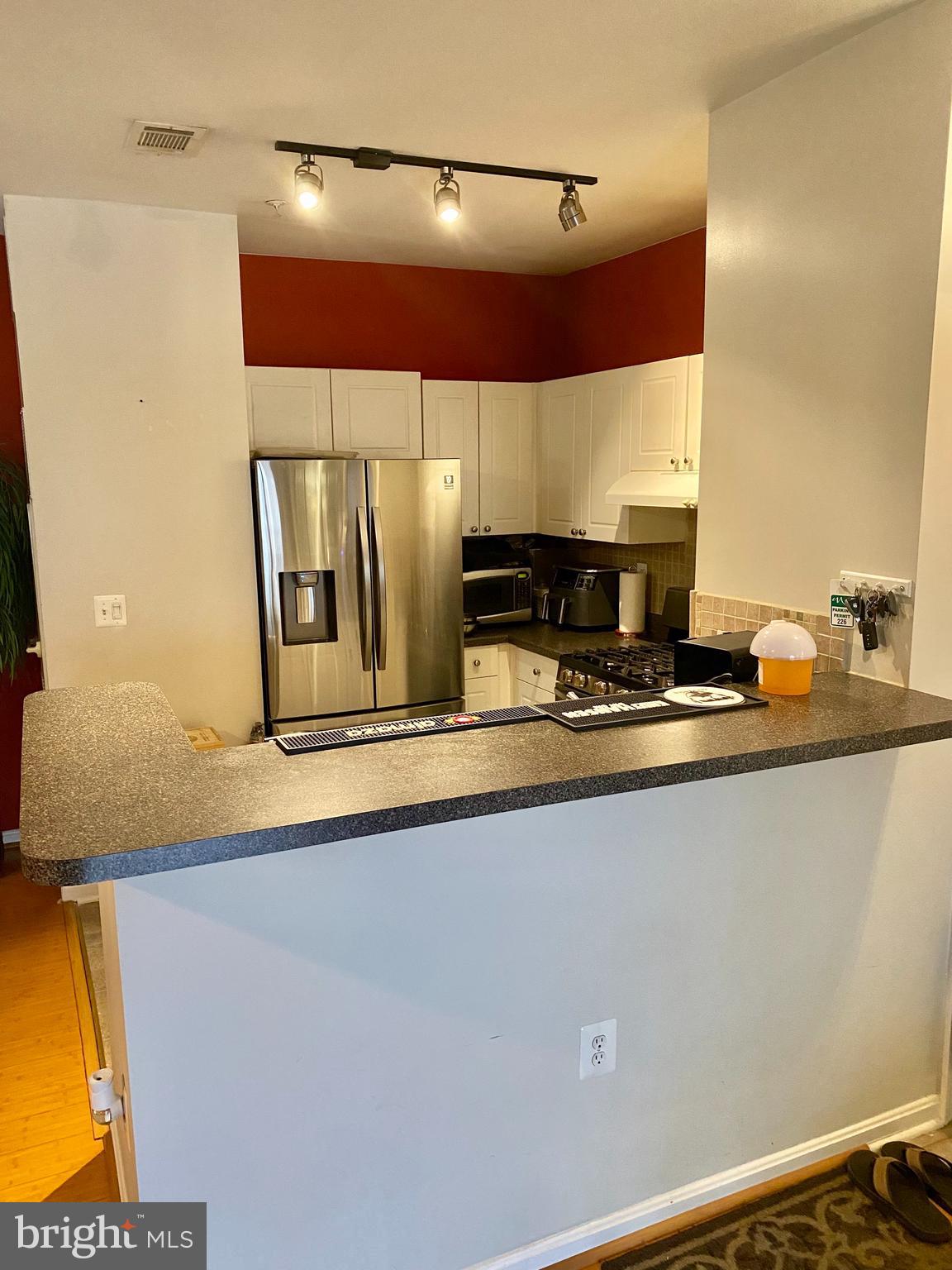 FAIRFAX RIDGE CONDOS - Residential Lease