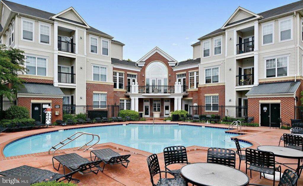 FAIRFAX RIDGE CONDOS - Residential Lease