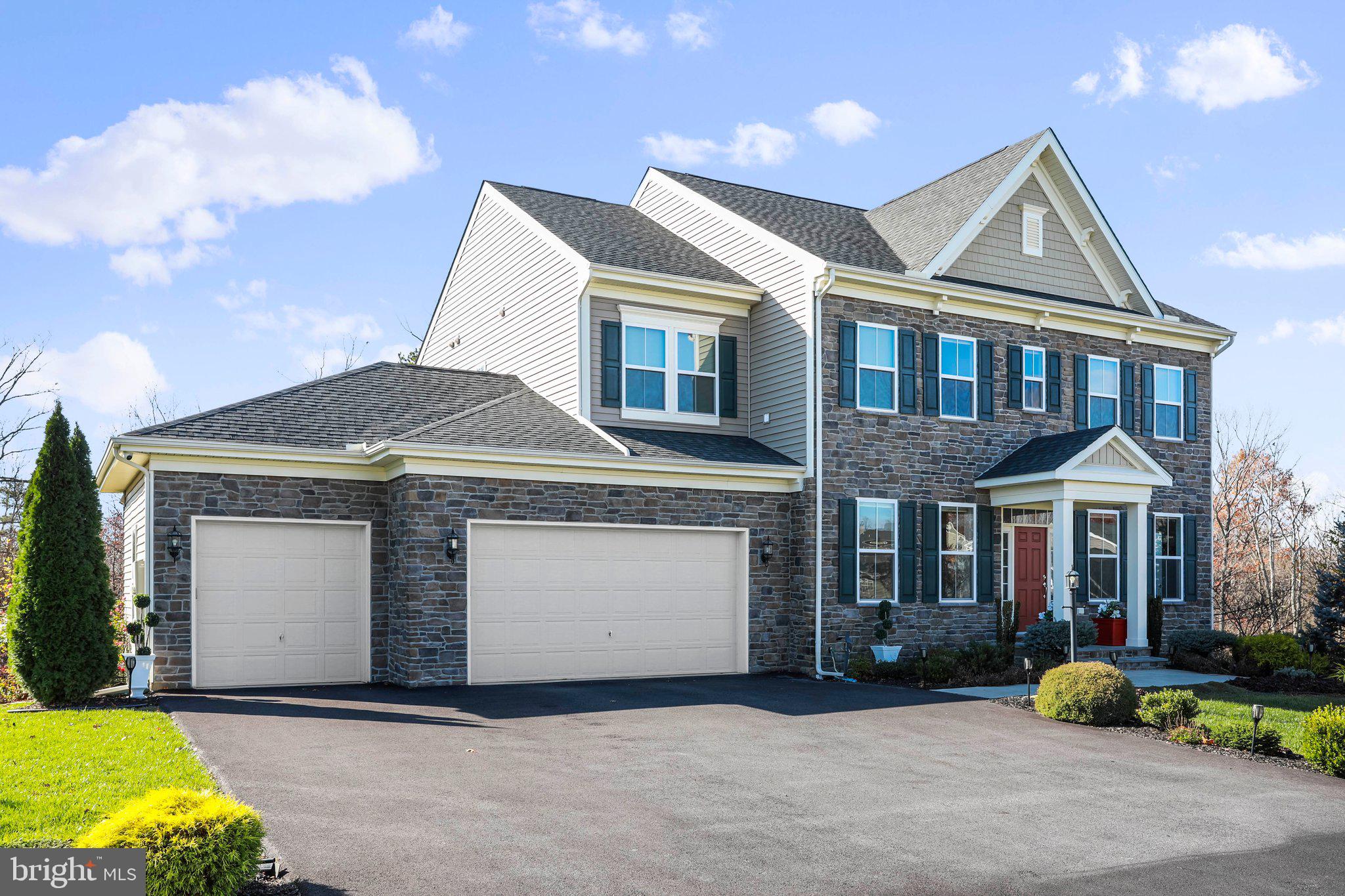 BROOKFIELD ON THE POTOMAC - Residential