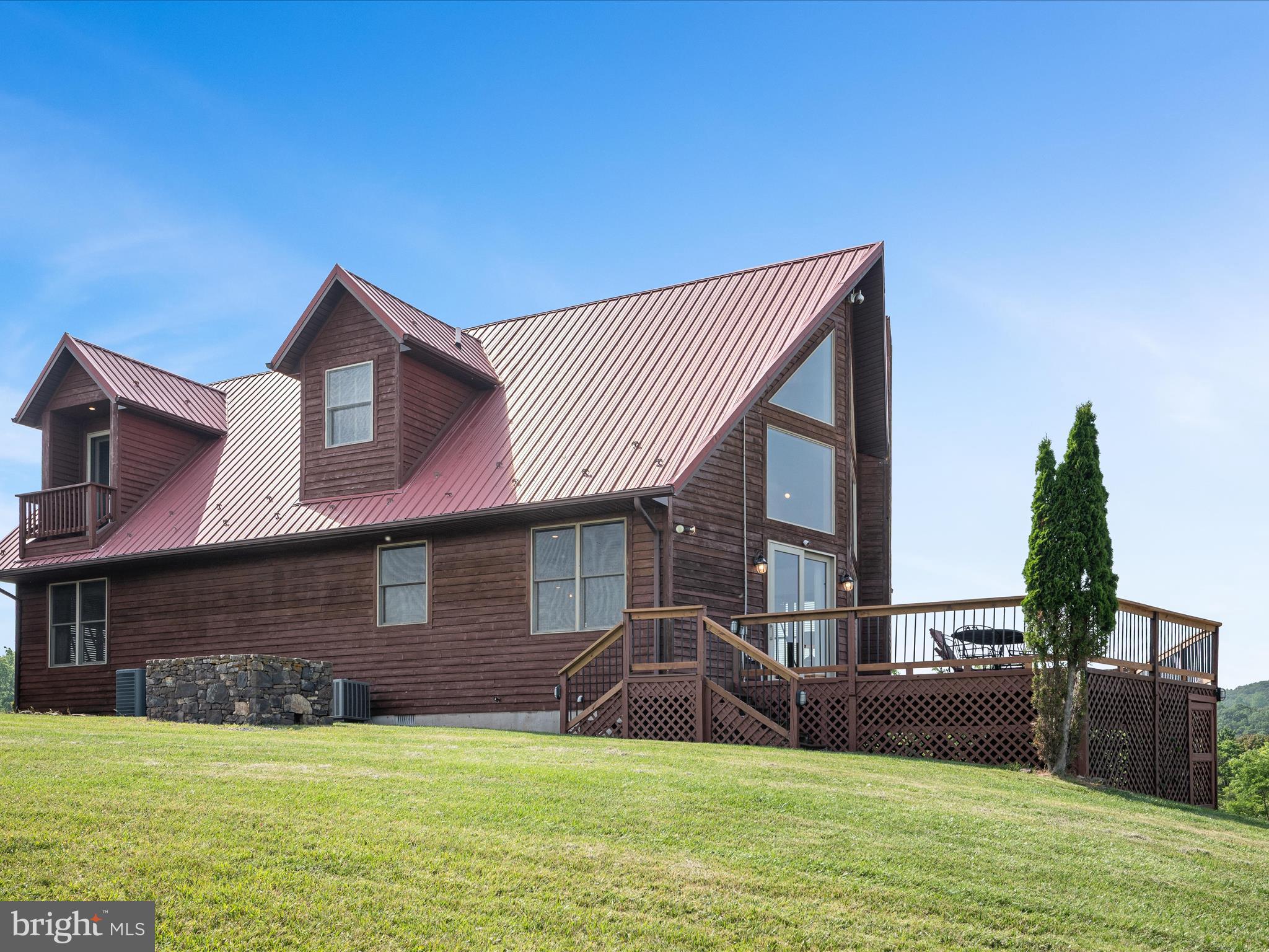 MOUNTAIN MEADOWS - Residential