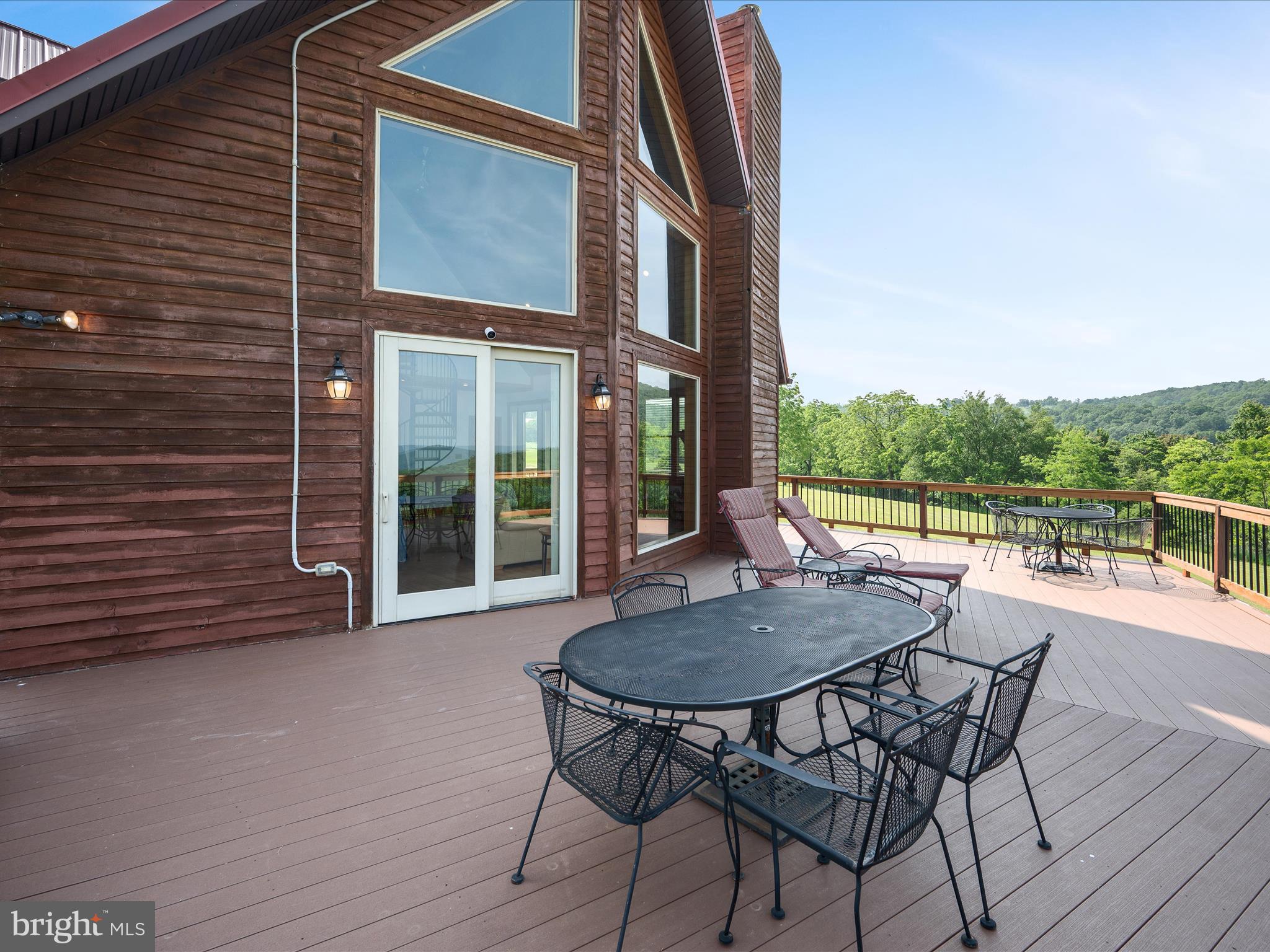 MOUNTAIN MEADOWS - Residential