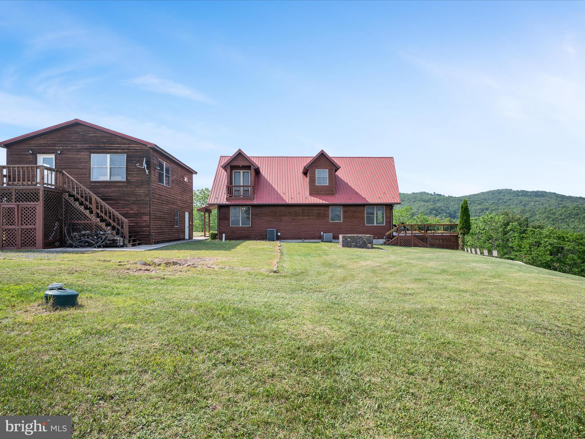 MOUNTAIN MEADOWS - Residential