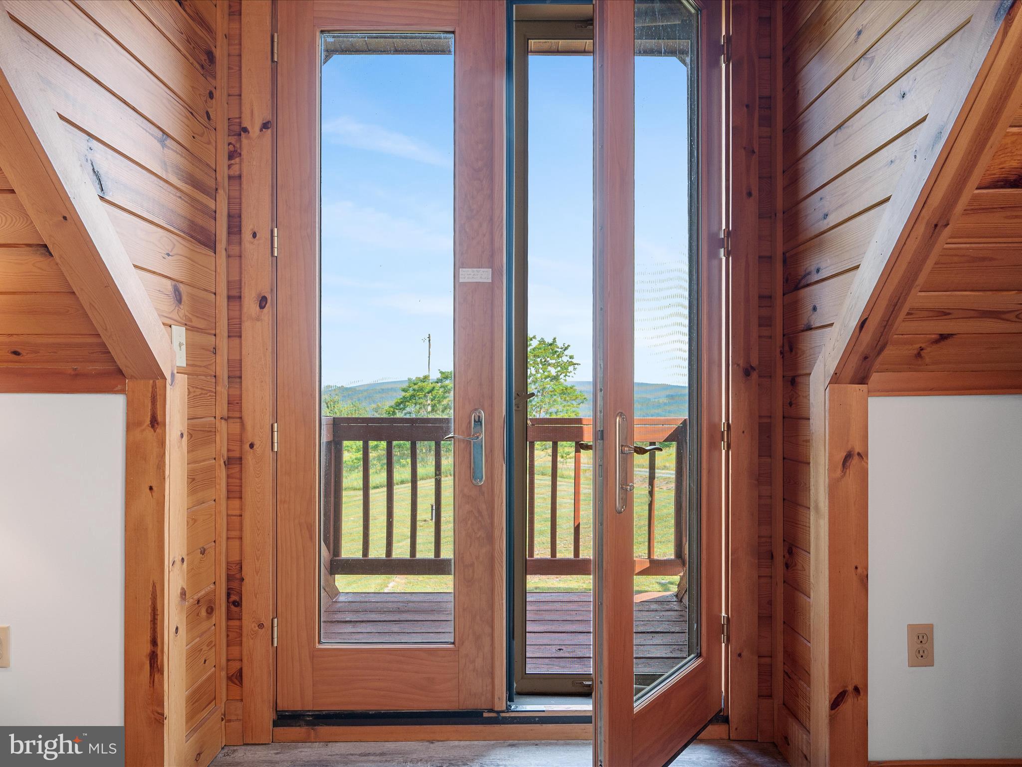 MOUNTAIN MEADOWS - Residential