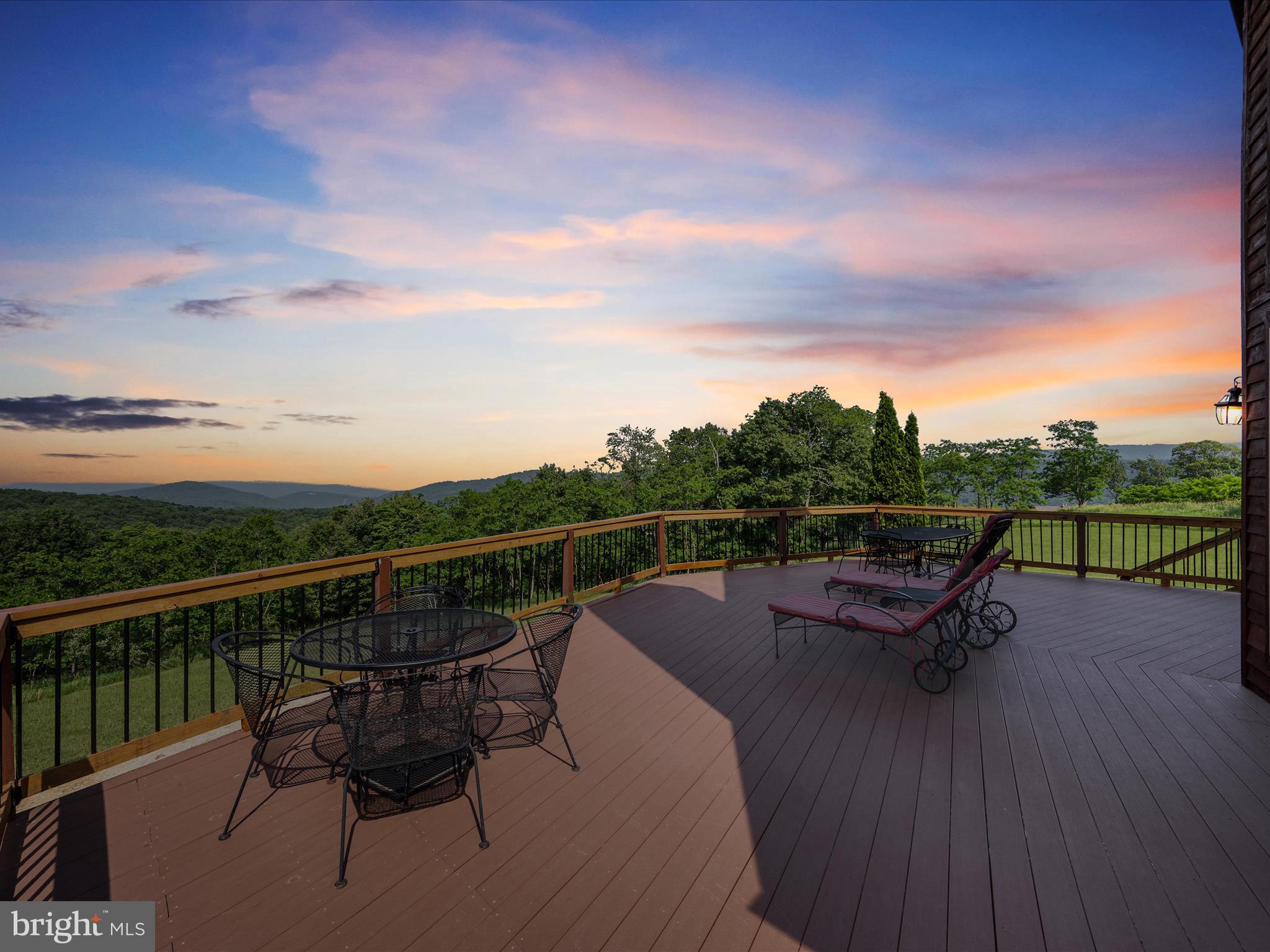 MOUNTAIN MEADOWS - Residential