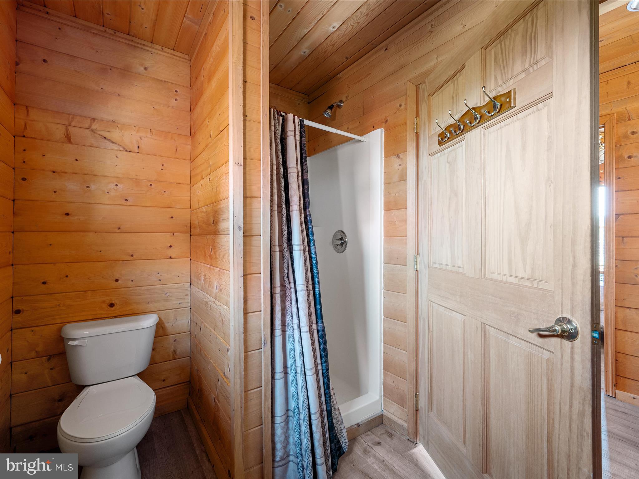 MOUNTAIN MEADOWS - Residential