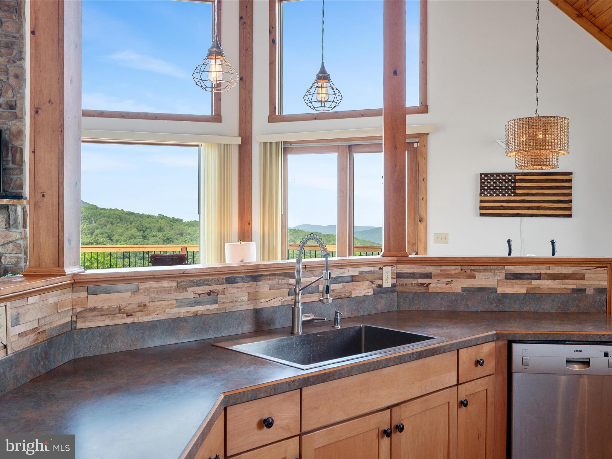 MOUNTAIN MEADOWS - Residential