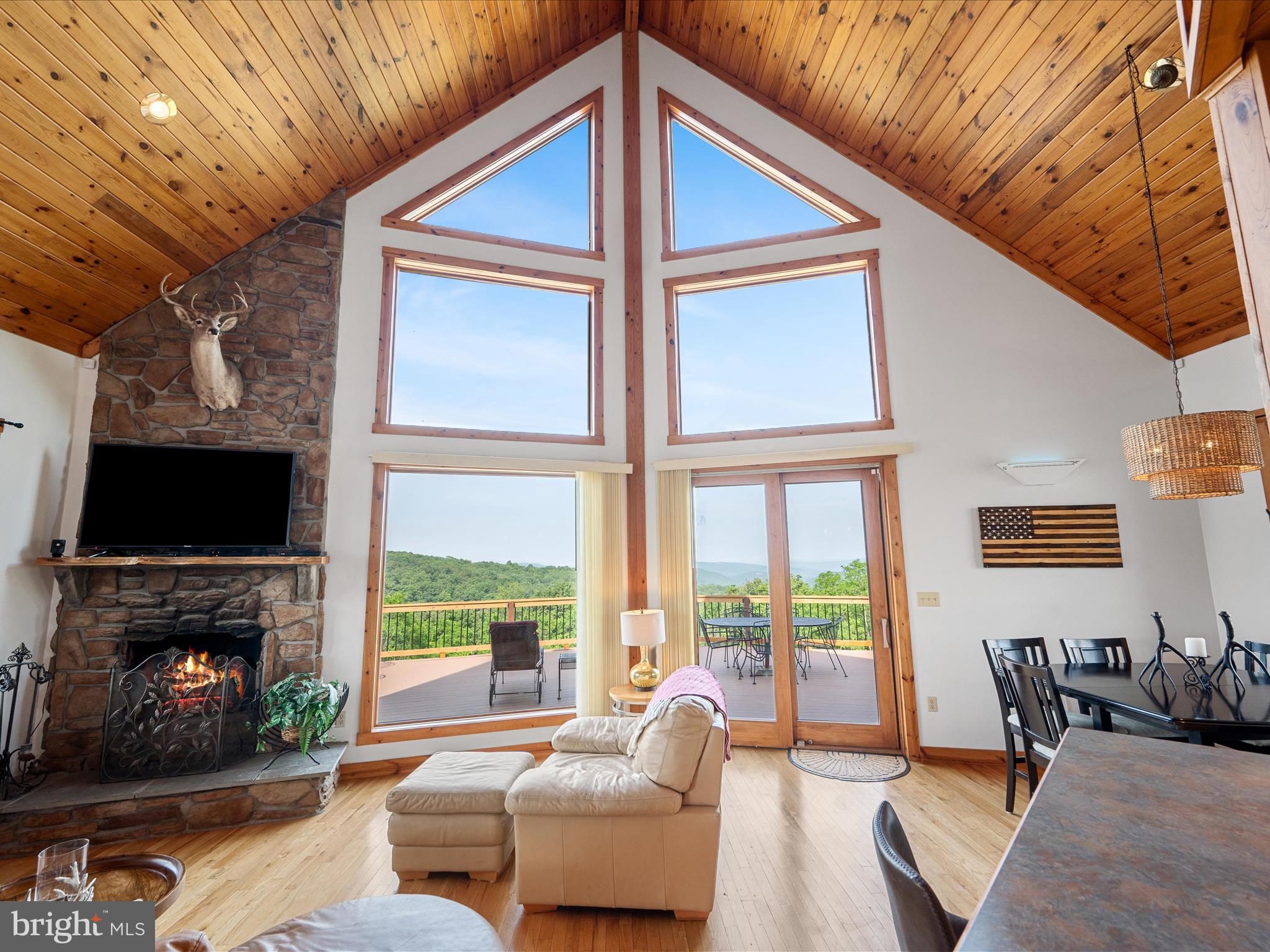 MOUNTAIN MEADOWS - Residential