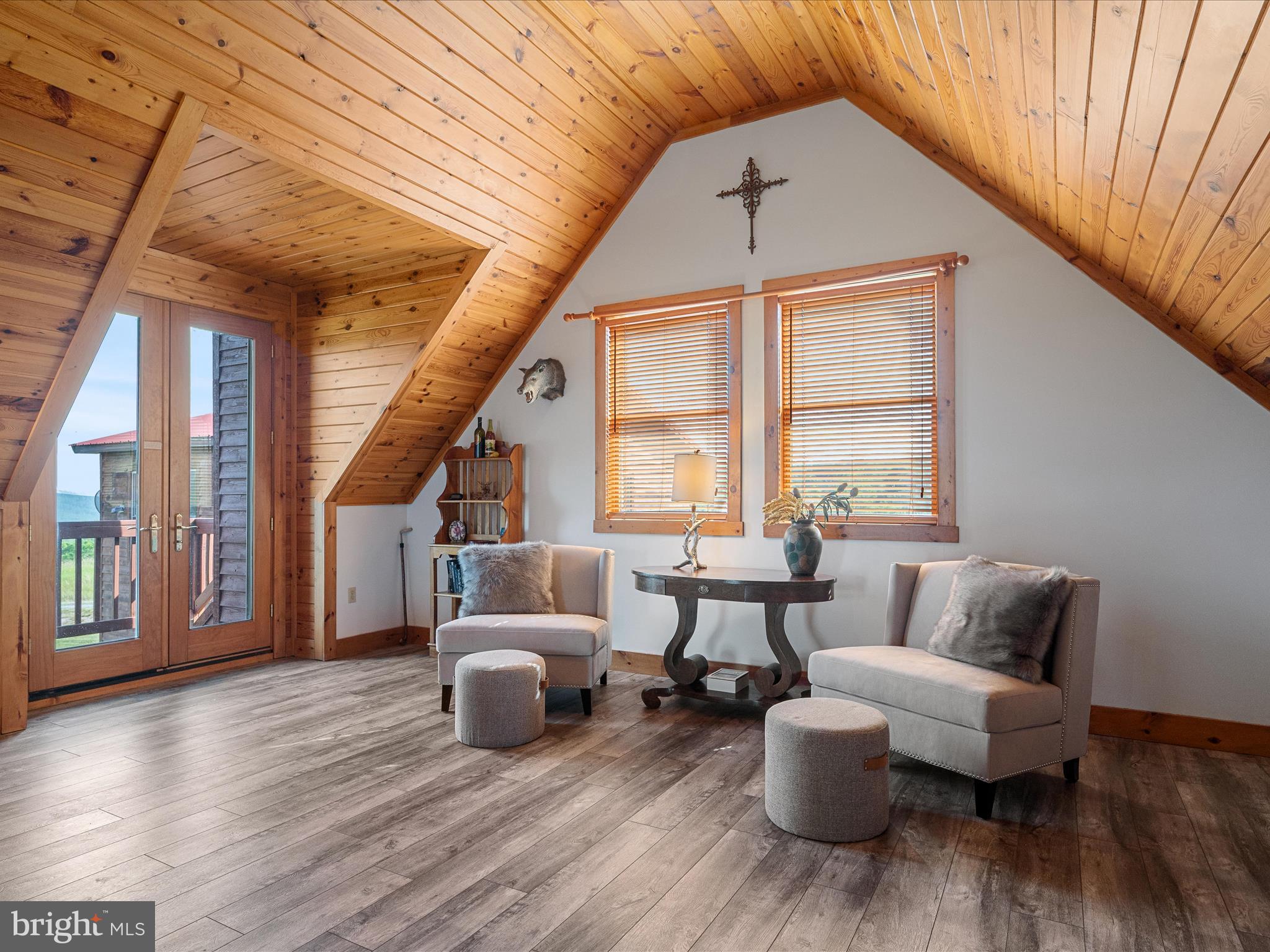 MOUNTAIN MEADOWS - Residential