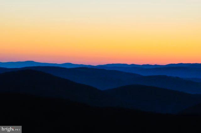 MOUNTAIN MEADOWS - Residential