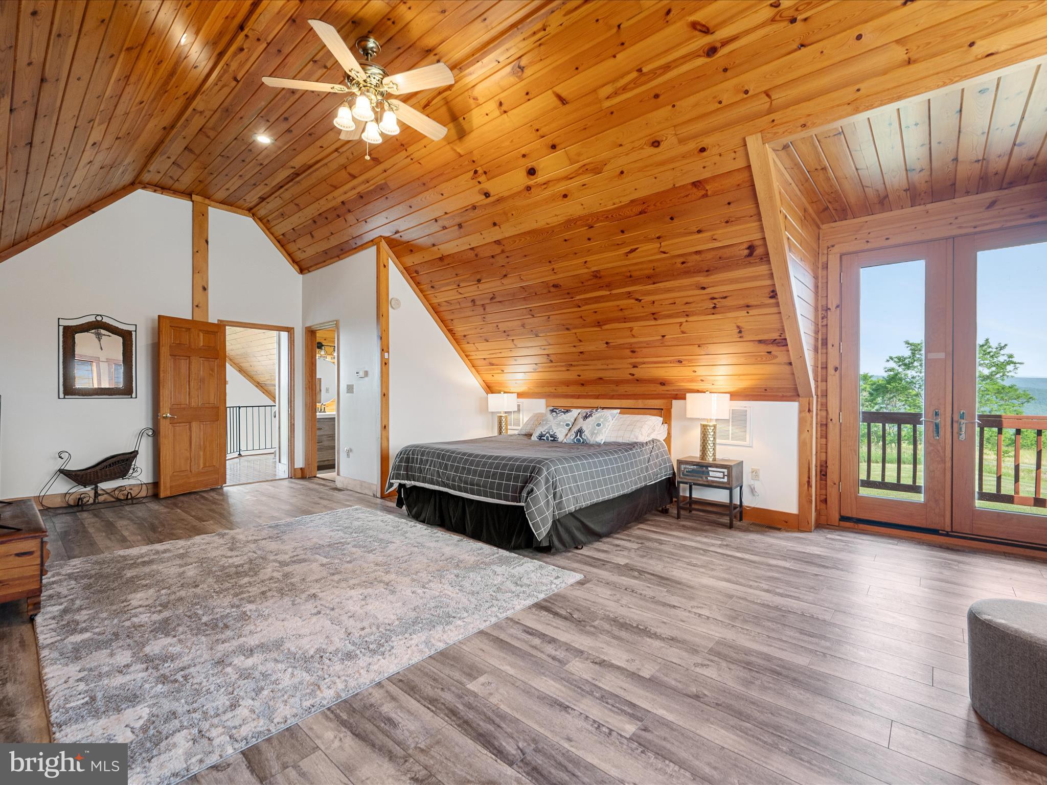 MOUNTAIN MEADOWS - Residential