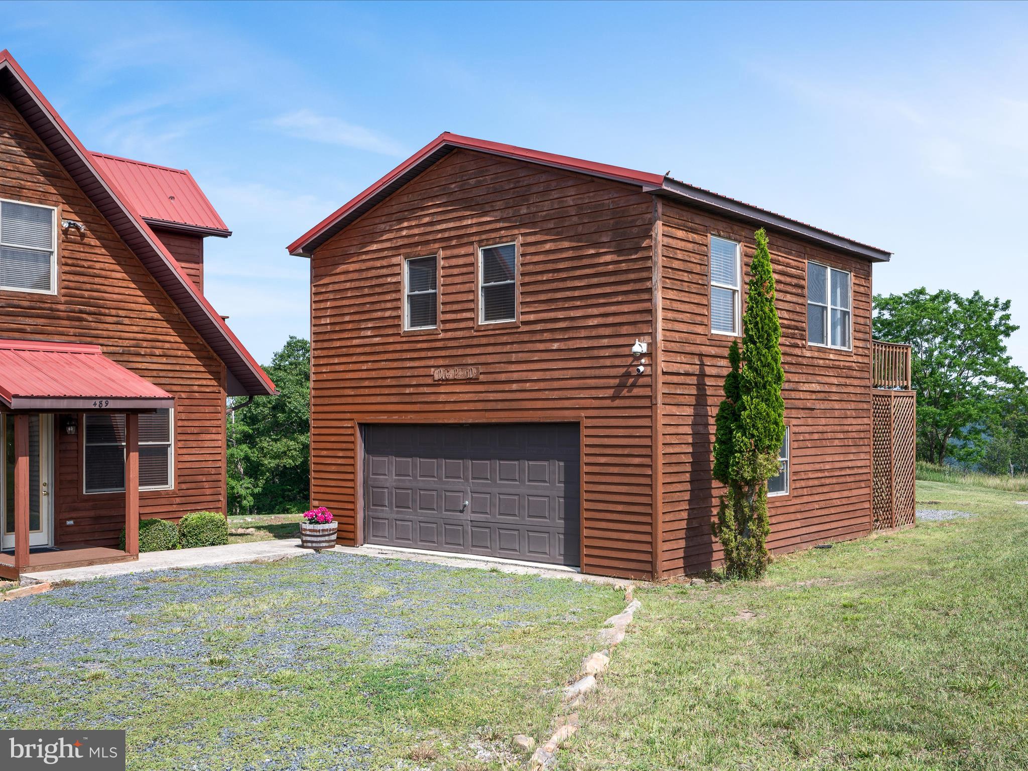 MOUNTAIN MEADOWS - Residential