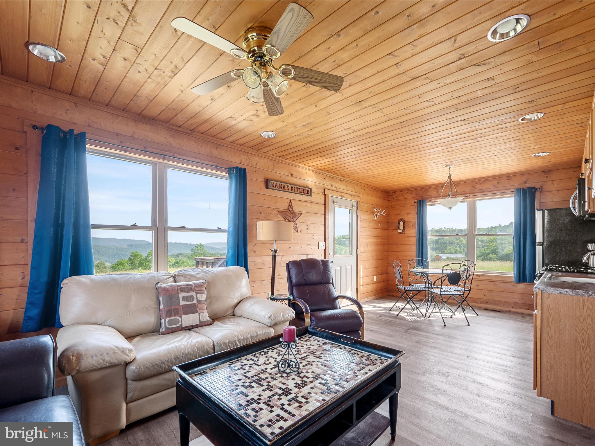 MOUNTAIN MEADOWS - Residential