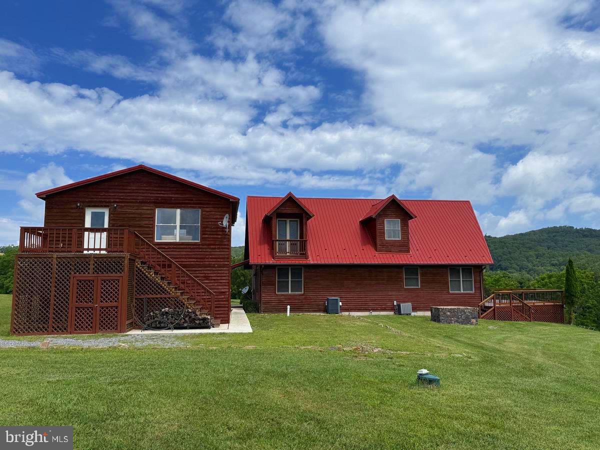 MOUNTAIN MEADOWS - Residential